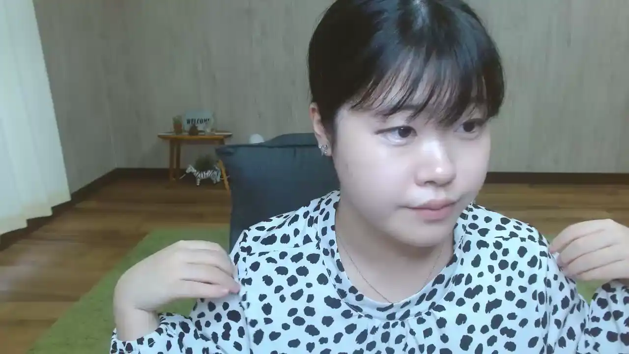 Yutsukiyxy – Sakuralive Live Sex Cam Recording – 2026-01-14 00:48:04